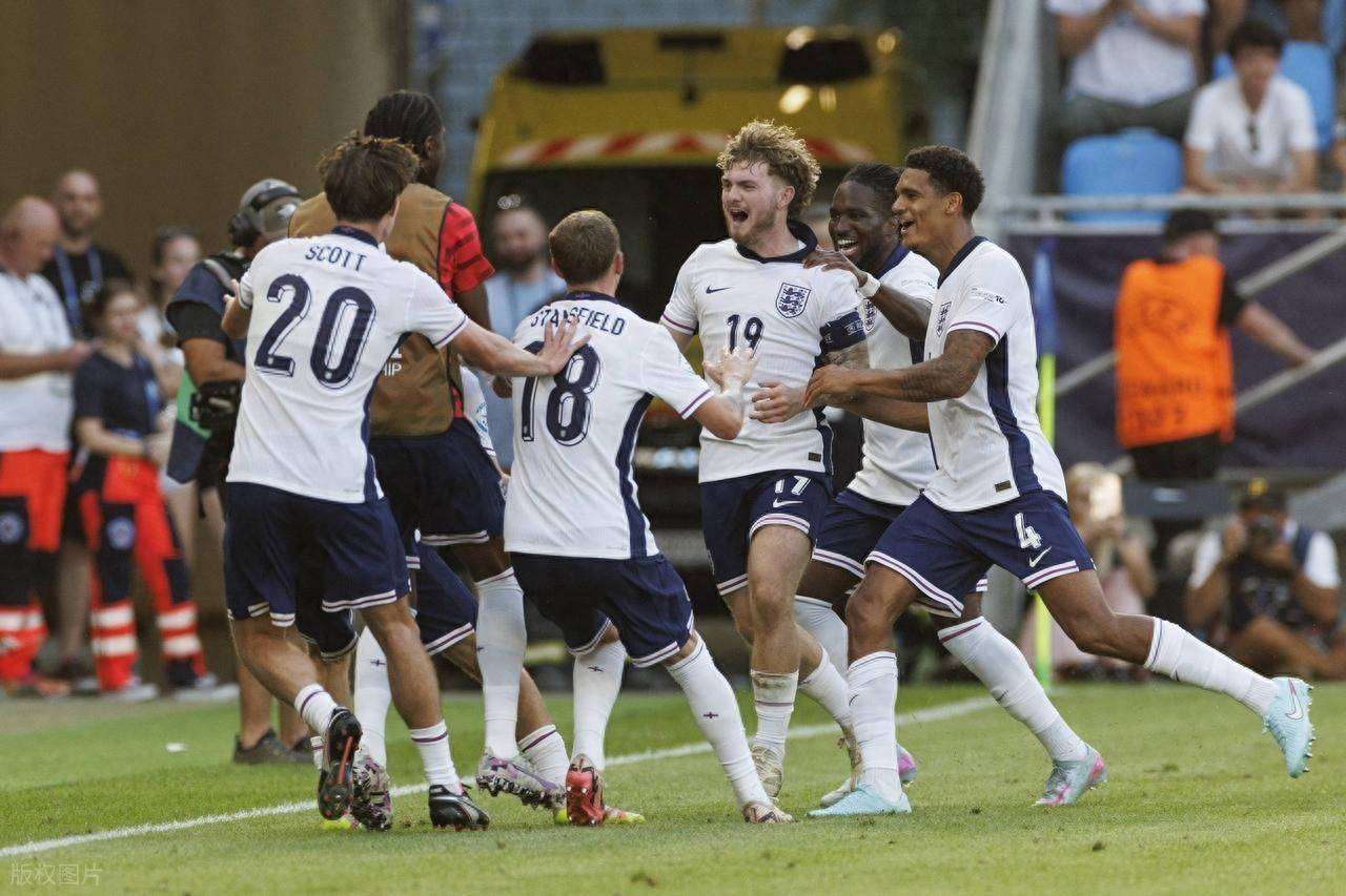 英格兰球员团结一致,卢森堡队惨败,实力悬殊导致的比赛结果显现无疑的简单介绍 英格兰球员团结一致,卢森堡队惨败,实力悬殊导致的比赛结果显现无疑的简单介绍