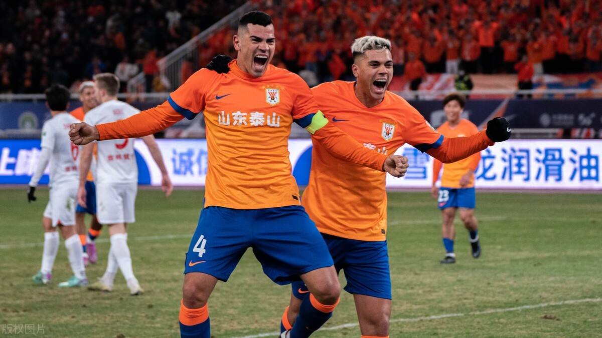 山东鲁能客场不敌上海申花,战绩略显不振 山东鲁能客场不敌上海申花,战绩略显不振