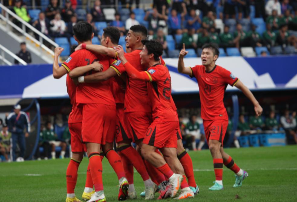 三亿体育体育官网-国家队备战国际比赛，球迷期待球队再创辉煌的简单介绍