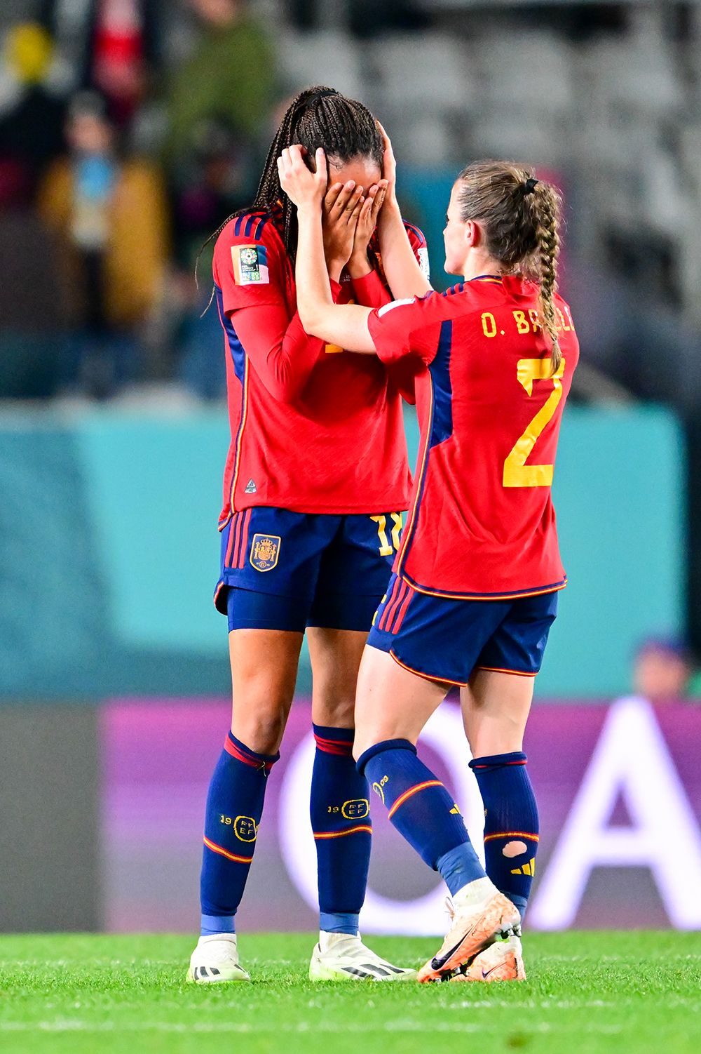 西班牙女足集训纪律严明，迎战强敌的简单介绍