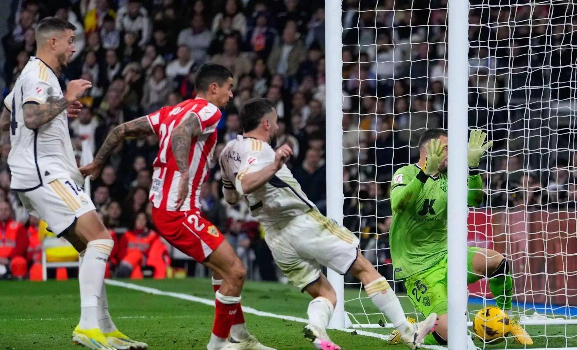 萨索洛主场大胜巴里,逃离降级区 萨索洛主场大胜巴里,逃离降级区