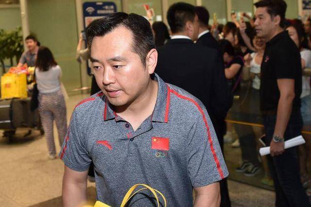 三亿体育体育vip注册-关于南安普顿主教练加时赛意外受伤，赛场上风波不断的信息