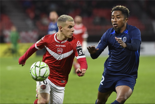 瓦朗谢纳赢得胜利，球队士气高涨