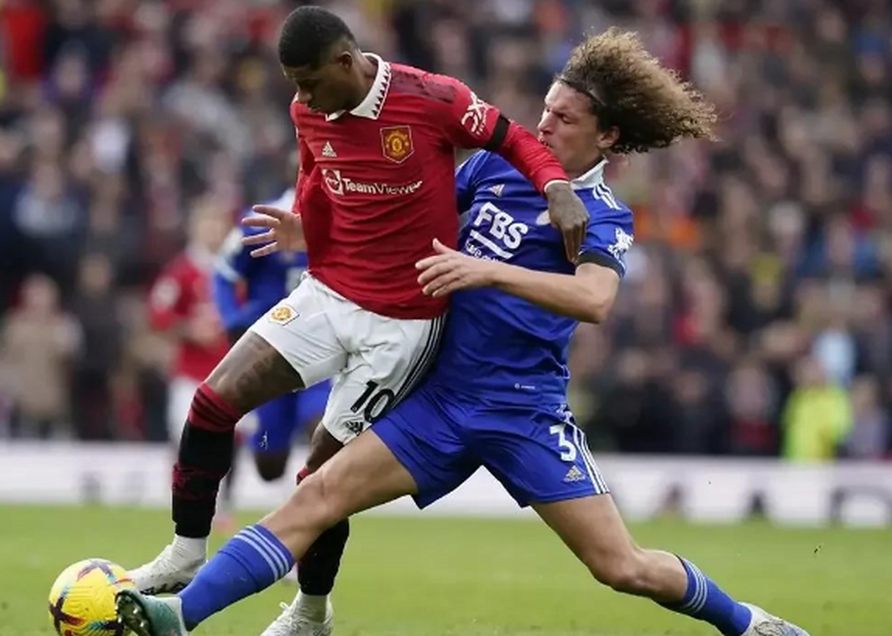 曼联主场大胜莱斯特城,重振雄风 曼联主场大胜莱斯特城,重振雄风