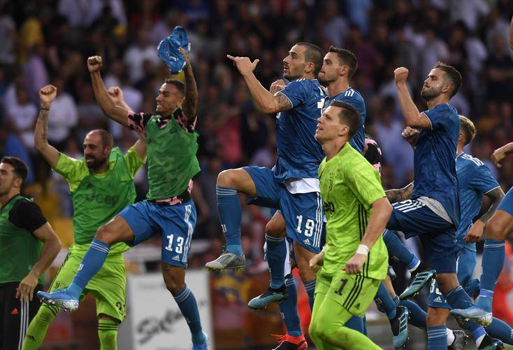 包含顶尖球队交锋双方背水一战场面激烈的词条 包含顶尖球队交锋双方背水一战场面激烈的词条