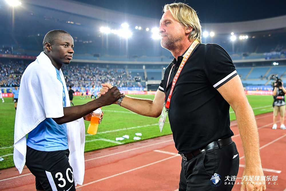 英格兰-胜马其顿：欧文取得帽子戏法的简单介绍