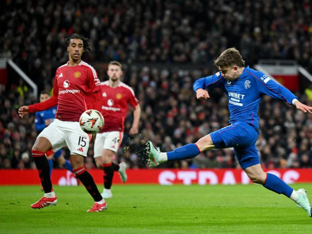 三亿体育体育网页版登录入口-曼联客场惨败，球员状态令人扼腕