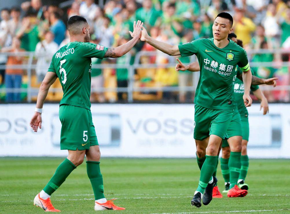 国安客场大胜上港，霸气表现稳居榜首的简单介绍