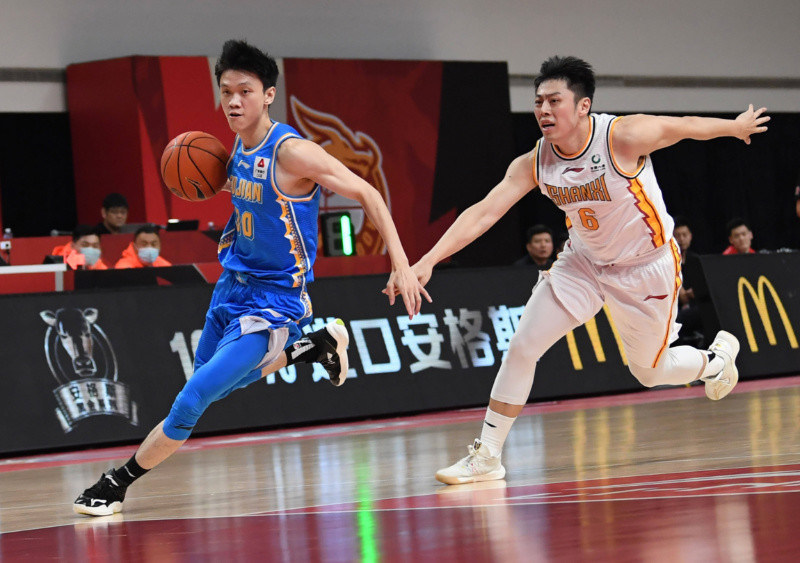 福建队击败对手，喜获成功