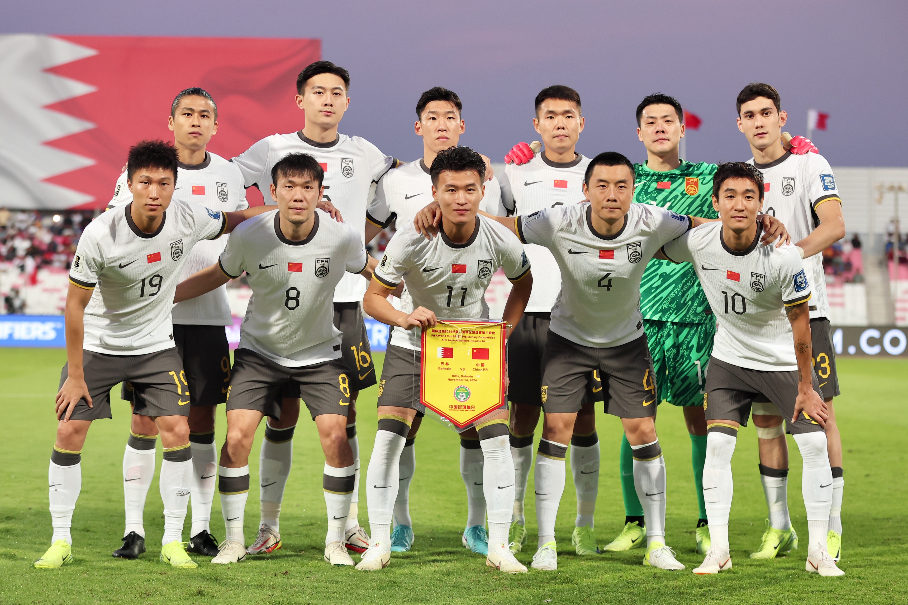 亚洲杯冠军备战全明星对抗赛，备受瞩目