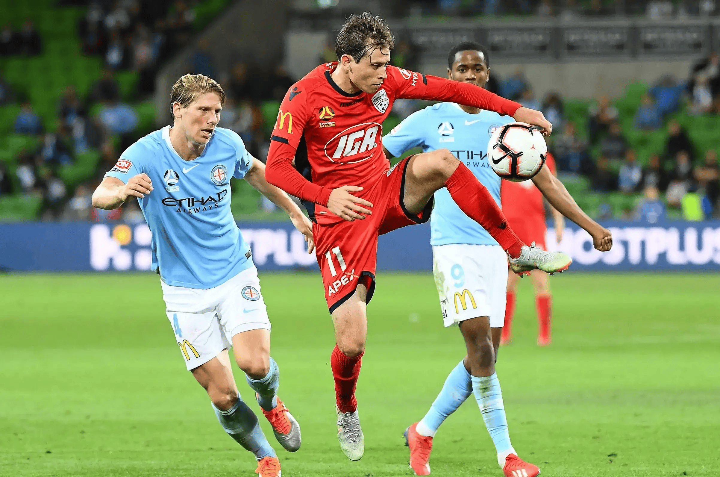 三亿体育体育官方-考文垂城客场失利，遭遇挫败